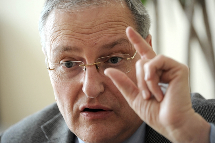 Zurof: Vučića u Potočarima dočekali kao zločinca