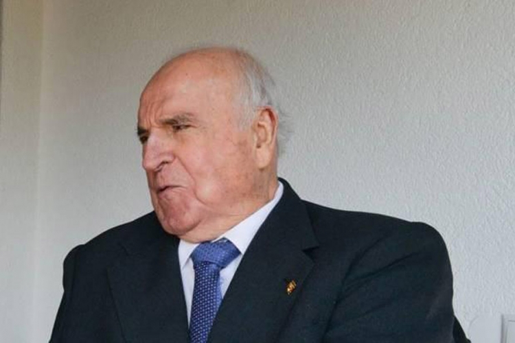 Helmut Kol na intenzivnoj njezi