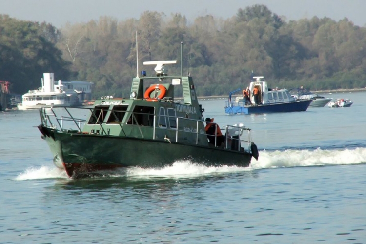 Srpski i mađarski brod sudarili se na Savi