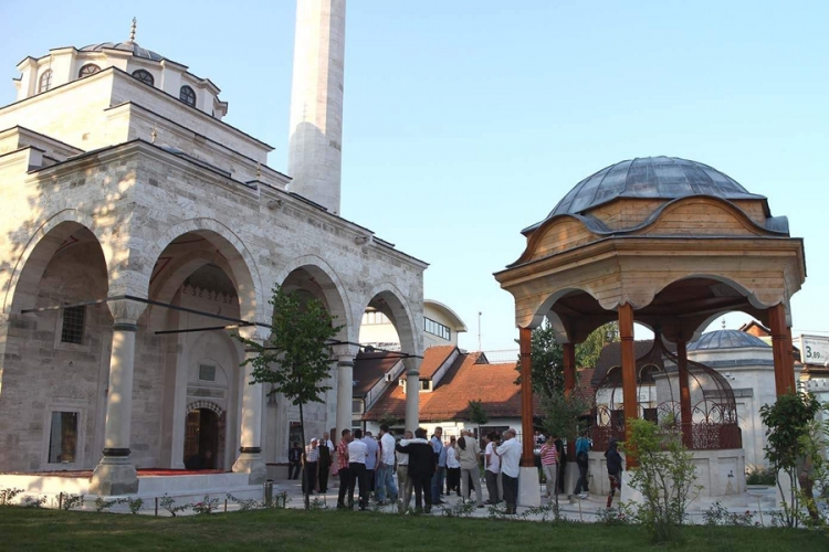 "Budimo na strani boljeg društva" (FOTO)