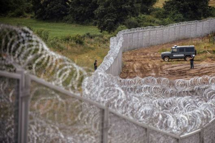 Mađarska vojska završila izgradnju prvog probnog dijela ograde