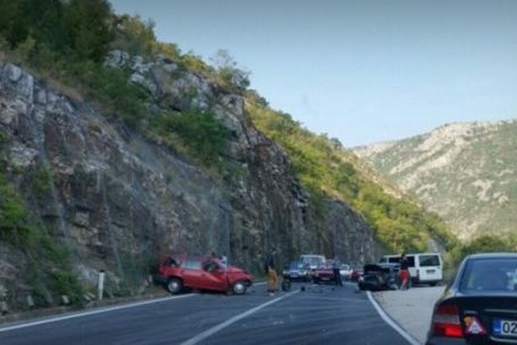 Jedna osoba teško povrijeđena u nesreći kod Mostara