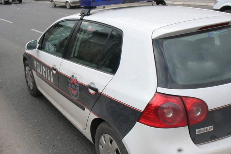 Gradačac: Dječaka udario automobil 
