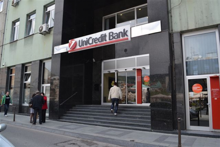 Uz UniCredit lakše do Apple uređaja
