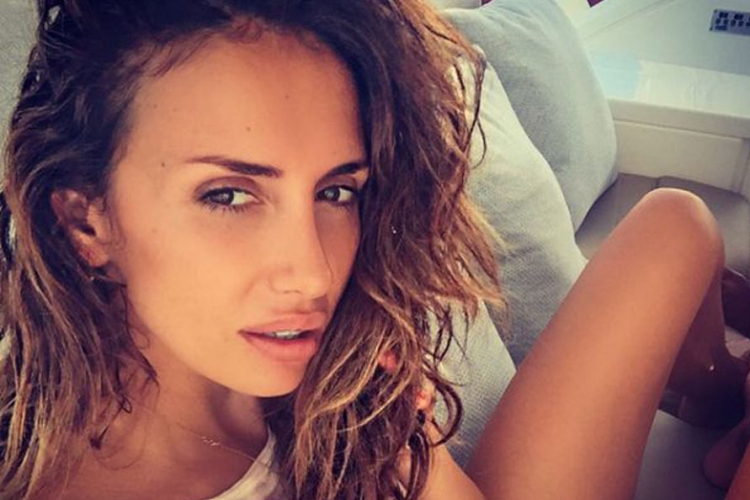  Emina Jahović seksi i bez šminke