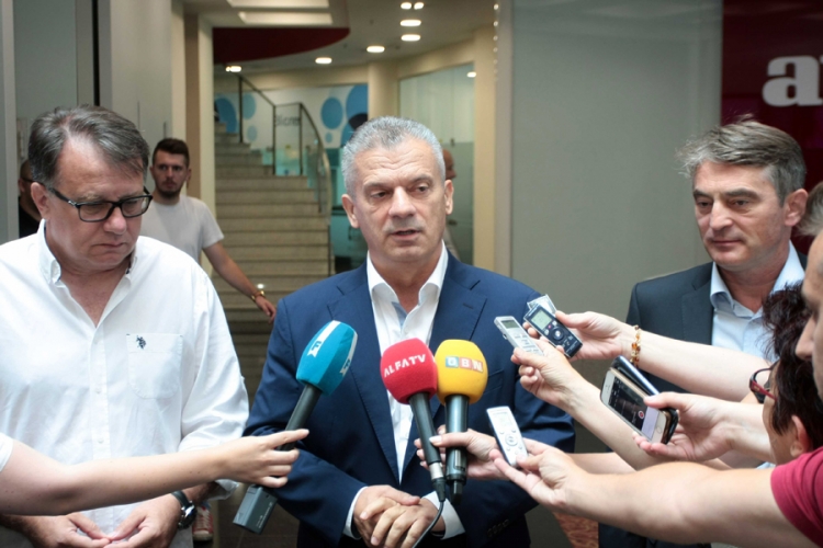 Radončić nakon sastanka: Nećemo podržati ništa šta dolazi od Izetbegovića