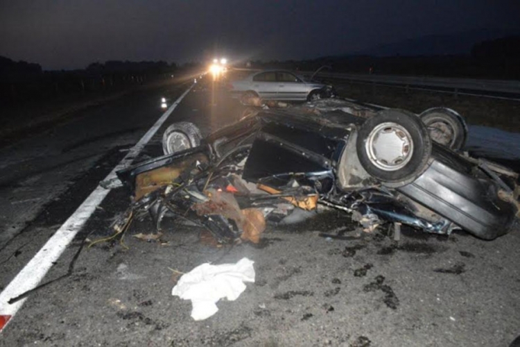 U sudaru kod Nove Kapele povrijeđeno 12 osoba
