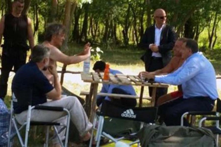 Dodik i Vladika Grigorije na snimanju filma "Na mliječnom putu" (FOTO)