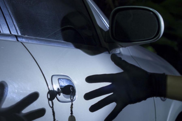 U Palama pronađen ukraden automobil
