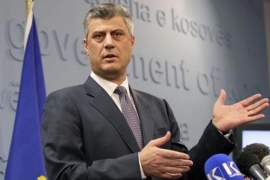 Tačija veterani gađali bocama