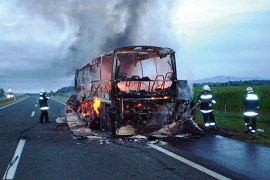 CG: "Lastin" autobus izgorio na povratku s mora