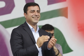 Demirtas: Sklonite prst sa obarača