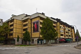 Na Pentagonu pucaju zidovi, a zgrada tone
