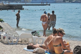 Hrvatska nudi turistima: Grožđe 80 kuna, suncobran i ležaljka 120 ...