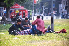 Ubio se jedan od policajaca koji su opljačkali migranta