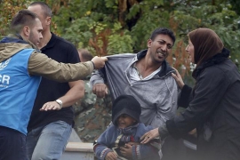 Dramatične slike probijanja kordona na makedonskoj granici (FOTO)