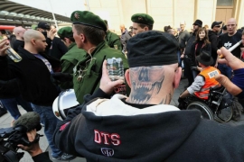 Protest naonacista u Njemačkoj zbog migranata, veličali Hitlera