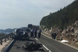 Stravičan udes kod Neuma: Poginuo motociklista, saobraćaj blokiran