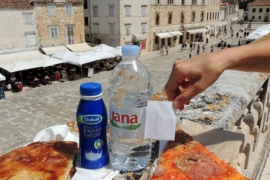 Ako imate para "na bacanje", posjetite Hvar