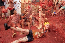Za 70. rođendan "La Tomatine" 175 tona paradajza za gađanje (FOTO)