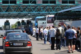 Kilometarske kolone na graničnim prelzima u Srbiji