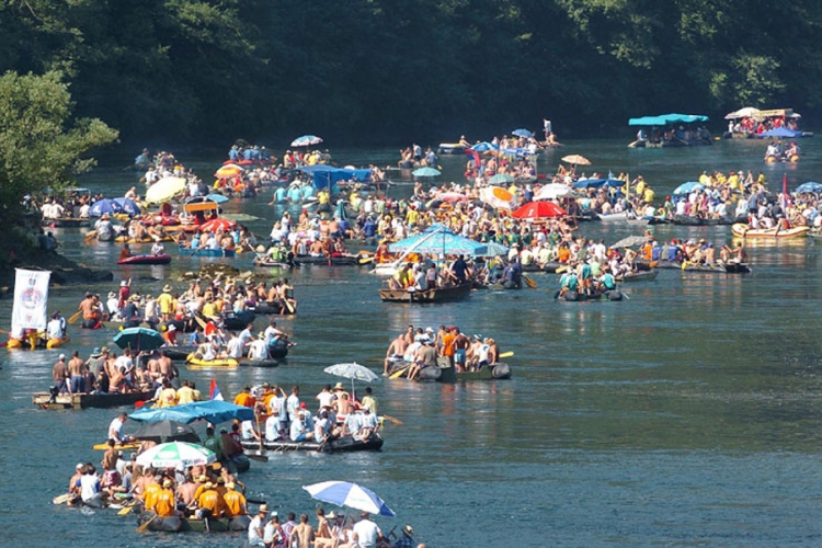 Danas "Drinska regata", očekuje se do 300 plovila