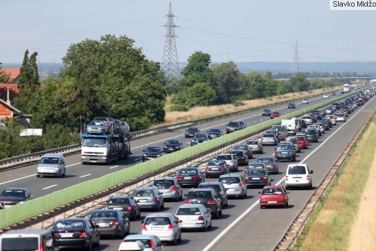 Na zagrebačkoj obilaznici kolona duga 20 km