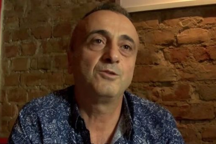 Jela dobila naziv po političarima: Pojedite Varufakisa i slatku Merkel (VIDEO)