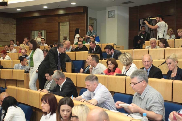  Tijesne većine neće biti presudne
