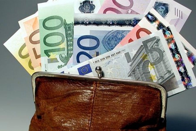 Najveće plate u Sloveniji, najmanje u Srbiji i Makedoniji