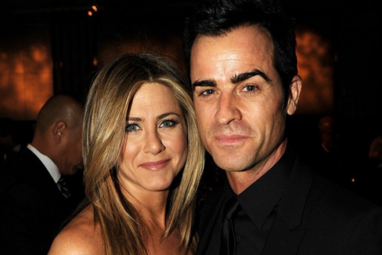 Dženifer Aniston se udala u tajnosti (FOTO)