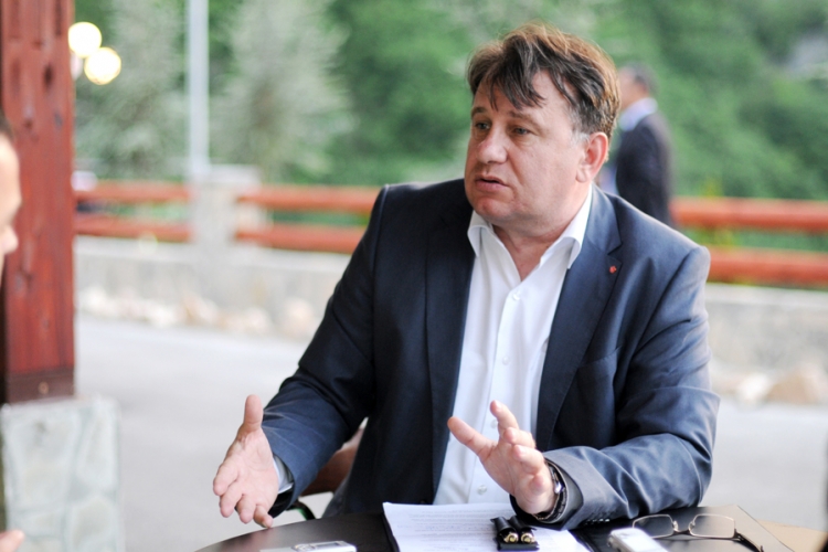 Nikšić za NEZAVISNE: Ljevica želi vanredne izbore