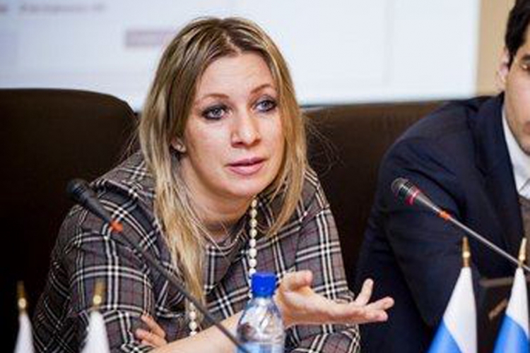 Zaharova: Obamu niko nije "vukao za jezik"