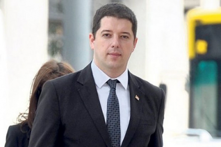 Ðurić: Ivanović i Delibašić treba da se brane sa slobode