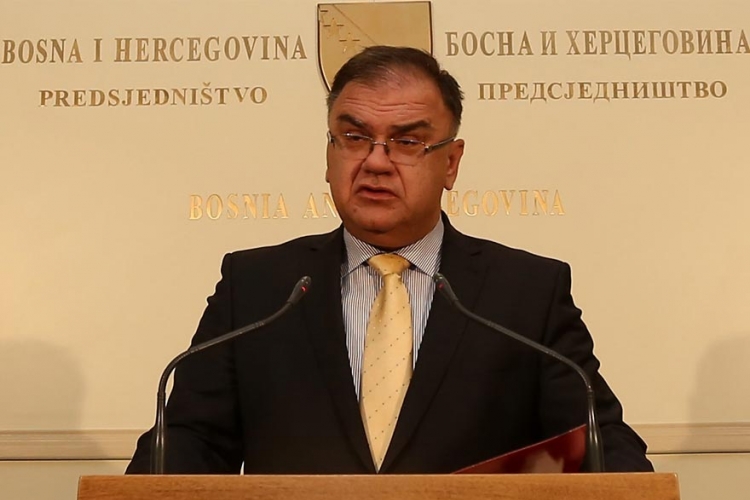 Ivanić: Vučićeva inicijativa iskrena, ali sa novim liderima