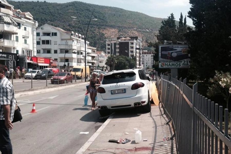 Albanski turista pokosio pješake u Budvi