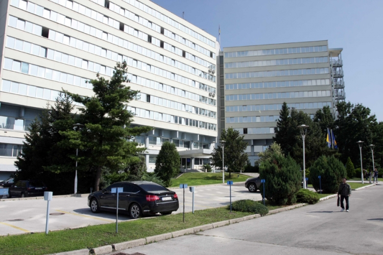 Isplaćivali dodatke mimo zakona