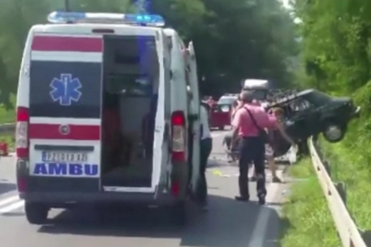 Saobraćajna nesreća kod Užica, četvoro povrijeđenih (VIDEO)