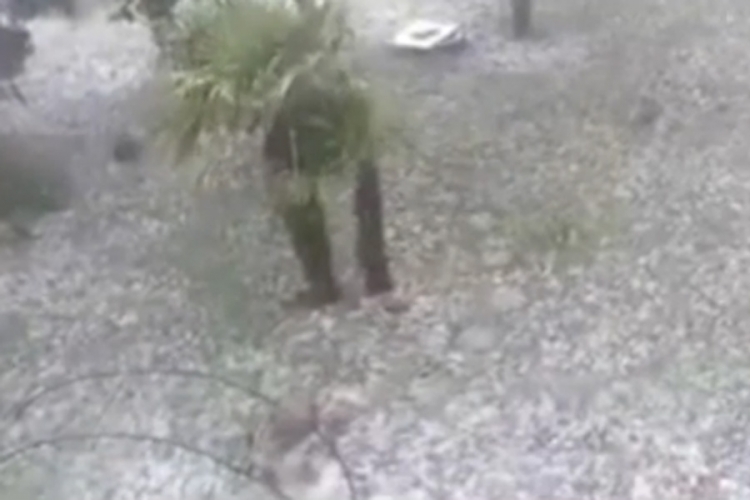 U Istri razoran grad, udari groma izazvali požare
