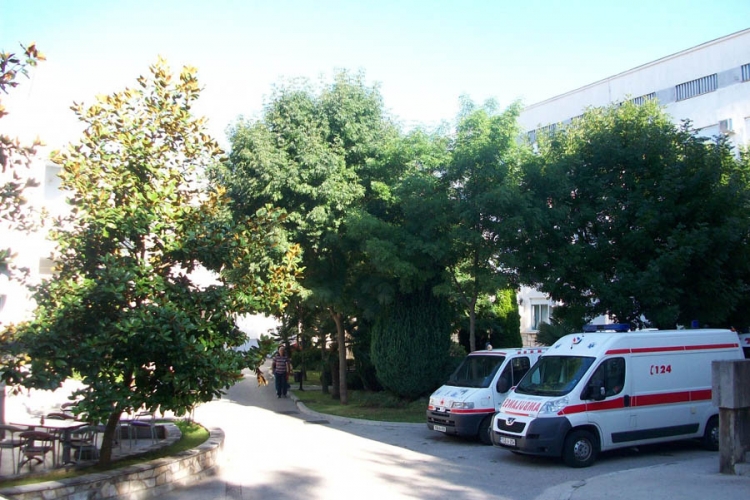 U sudaru poginuo vozač mercedesa