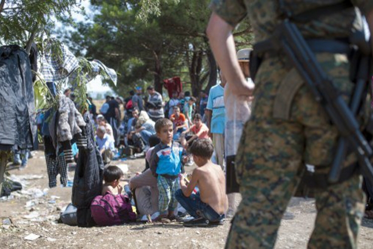 Vučić i Gruevski traže rješenje za migrantsku krizu 