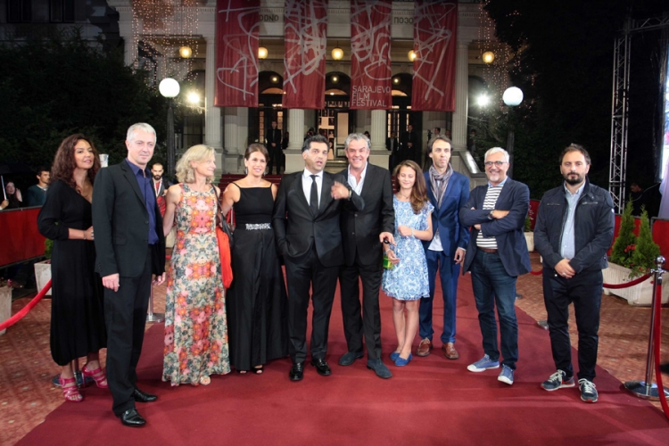 SFF: Na crvenom tepihu ekipe filmova "Tigrovi" i "Kod tate kući" (FOTO) 