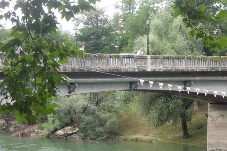 Bomba još u Vrbasu, odgođeno izvlačenje