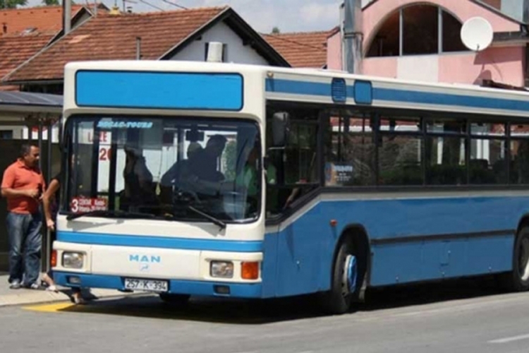 Od danas autobus do groblja u Vrbanji