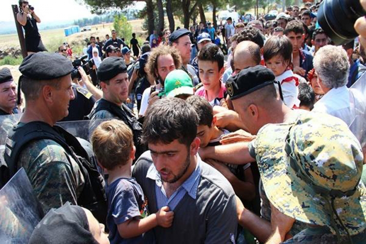 Kurc i Čavkov obišli izbjeglice u Đevđeliji