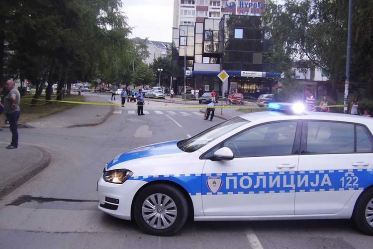 Automobilom udario starca u Doboju pa pobjegao