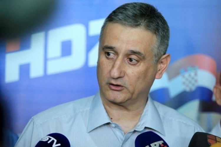 Karamarko miruje, povrijedio stopalo