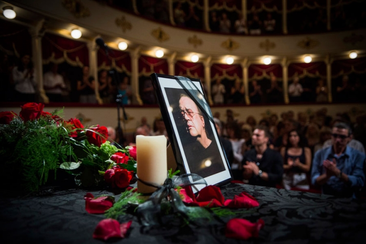 Maestra Arsena Dedića ispratili samo najbliži