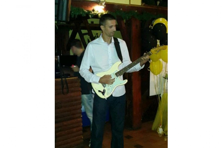 Dozet: Rođen sam sa gitarom
