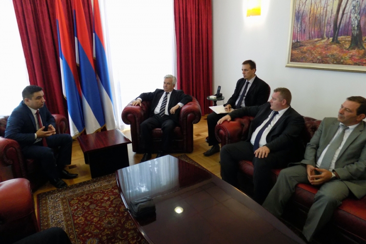 Čubrilović sa delegacijom Srba sa Kosmeta